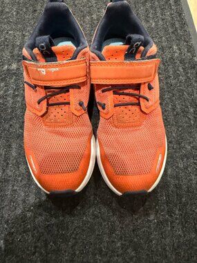 On Running Kids Cloud Sneakers Orange Little Kid Size 13.5 Strap Bungee Laces